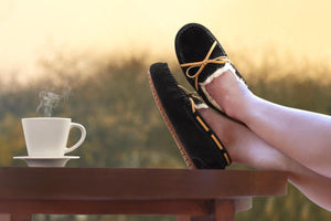 Outback Ugg Moccasins Tirari - Premium Sheepskin (Black, Size 4M / 5W US)