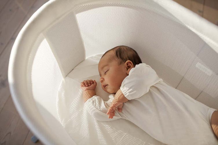 BabyBjorn Fitted Sheet for Cradle - White