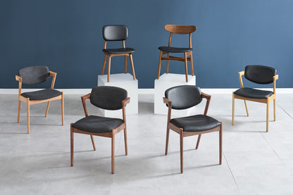 Matt Blatt Set of 2 Kai Chairs Replica (Oak Frame/Black Leather)