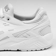 Asics Gel-Kayano Evo Sneakers In White (US 10)