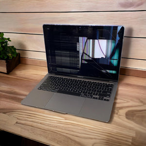 Apple Macbook Air 13” M1 8 Core CPU 7 Core GPU 8GB RAM **FAULTY**