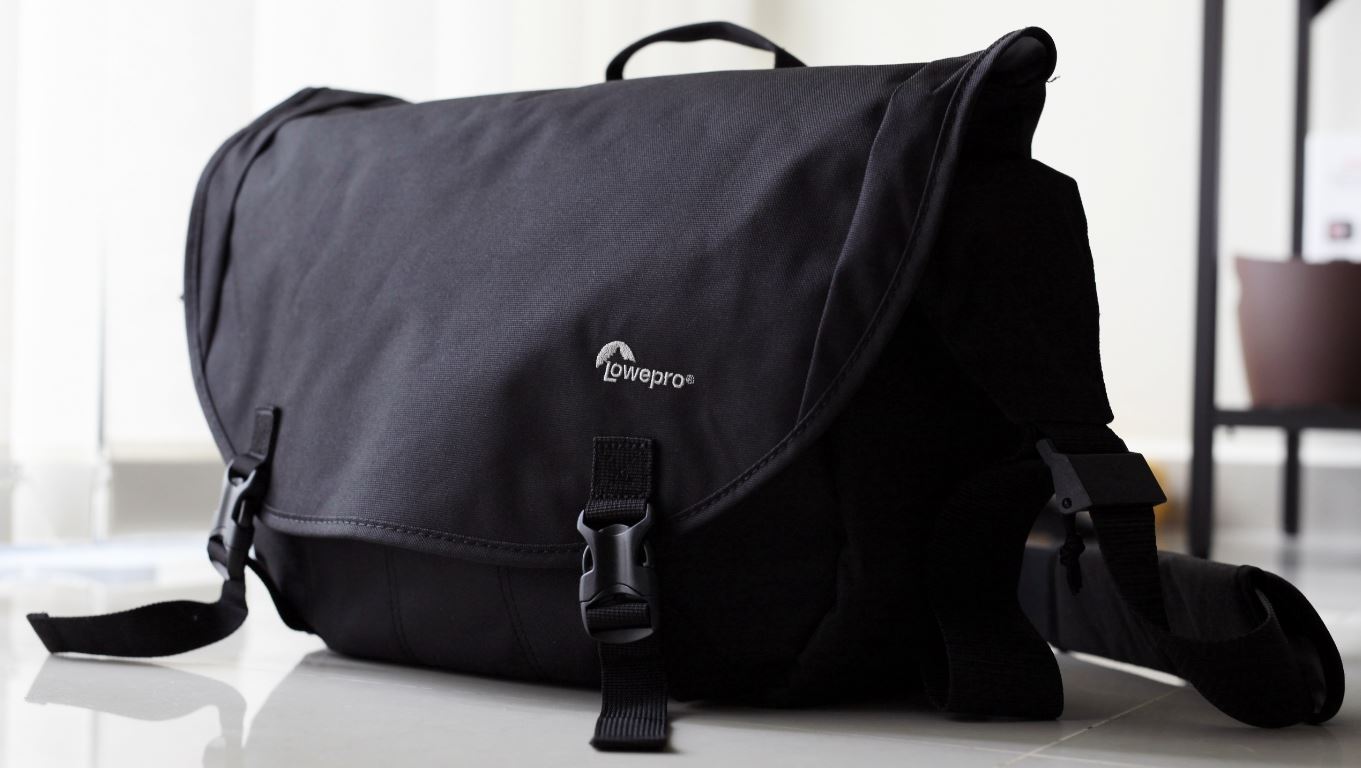 Lowepro Passport Messenger Camera Shoulder Bag