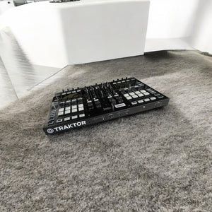 TRAKTOR KONTROL S8