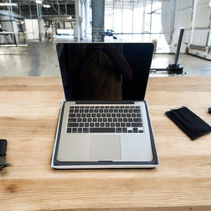 Apple Macbook Pro A1502   i5- 8GB RAM -256SSD