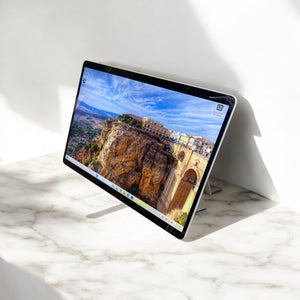Microsoft Surface Pro 9 13” Touch 12th Gen 10 Core i5-1235U 8GB 256GB SSD Win11
