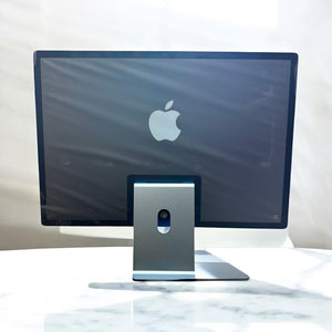 Blue 24‑inch iMac with Apple M1 chip.