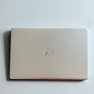 HP Pavilion 15.6” Full HD 10th Quad i7-10510U 12GB RAM 256GB SSD MX130  Win11