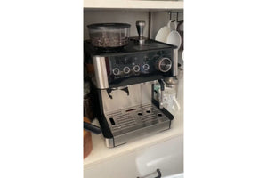 Kogan Espresso Barista Coffee Machine with Grinder, KAESCOFFGRA