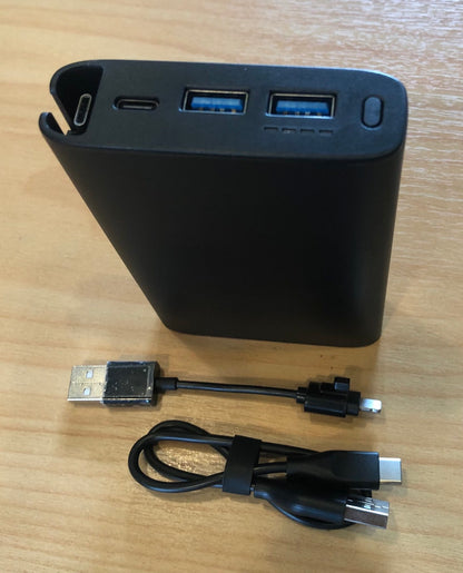 KOGAN 10000MAH POWER BANK WITH BUILT-IN CABLE SLOT